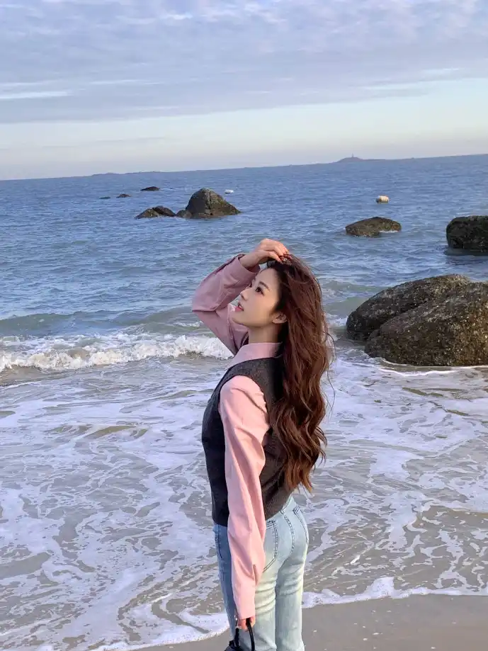 陆家嘴天际线下的数据流动